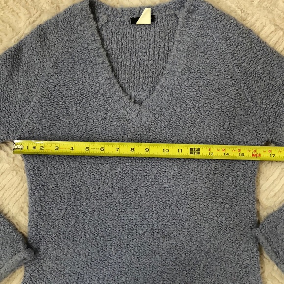 J. Crew v-neck sweater Size Small - Picture 8 of 8